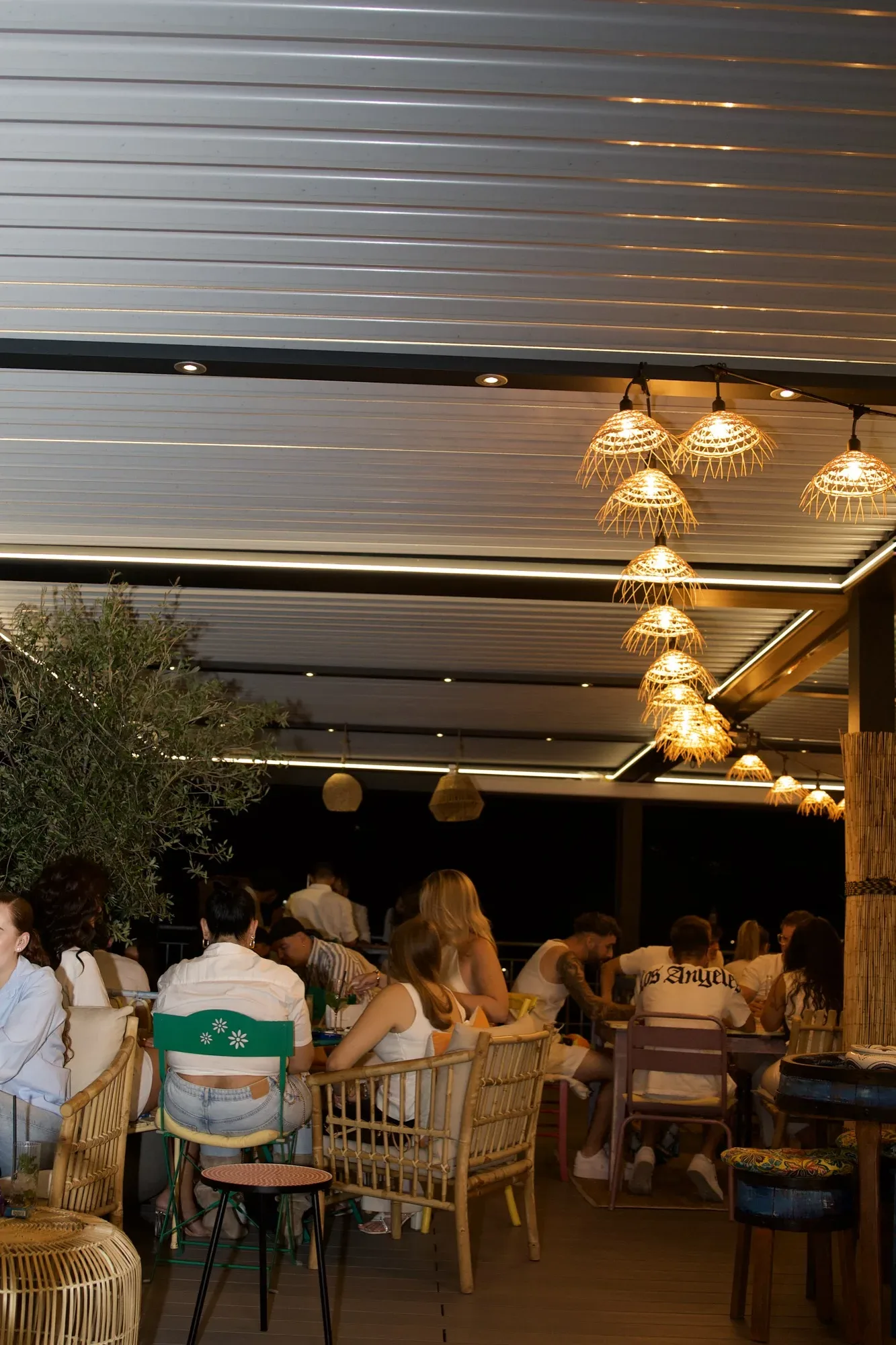 Photo White Party Favela Bar