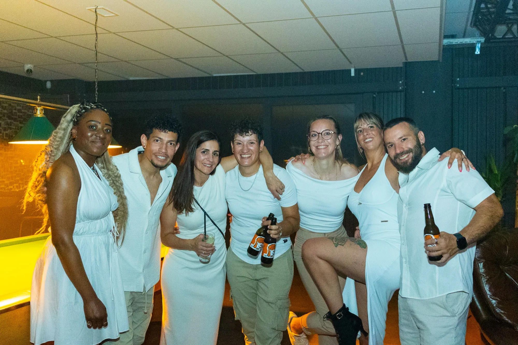 Photo White Party Favela Bar