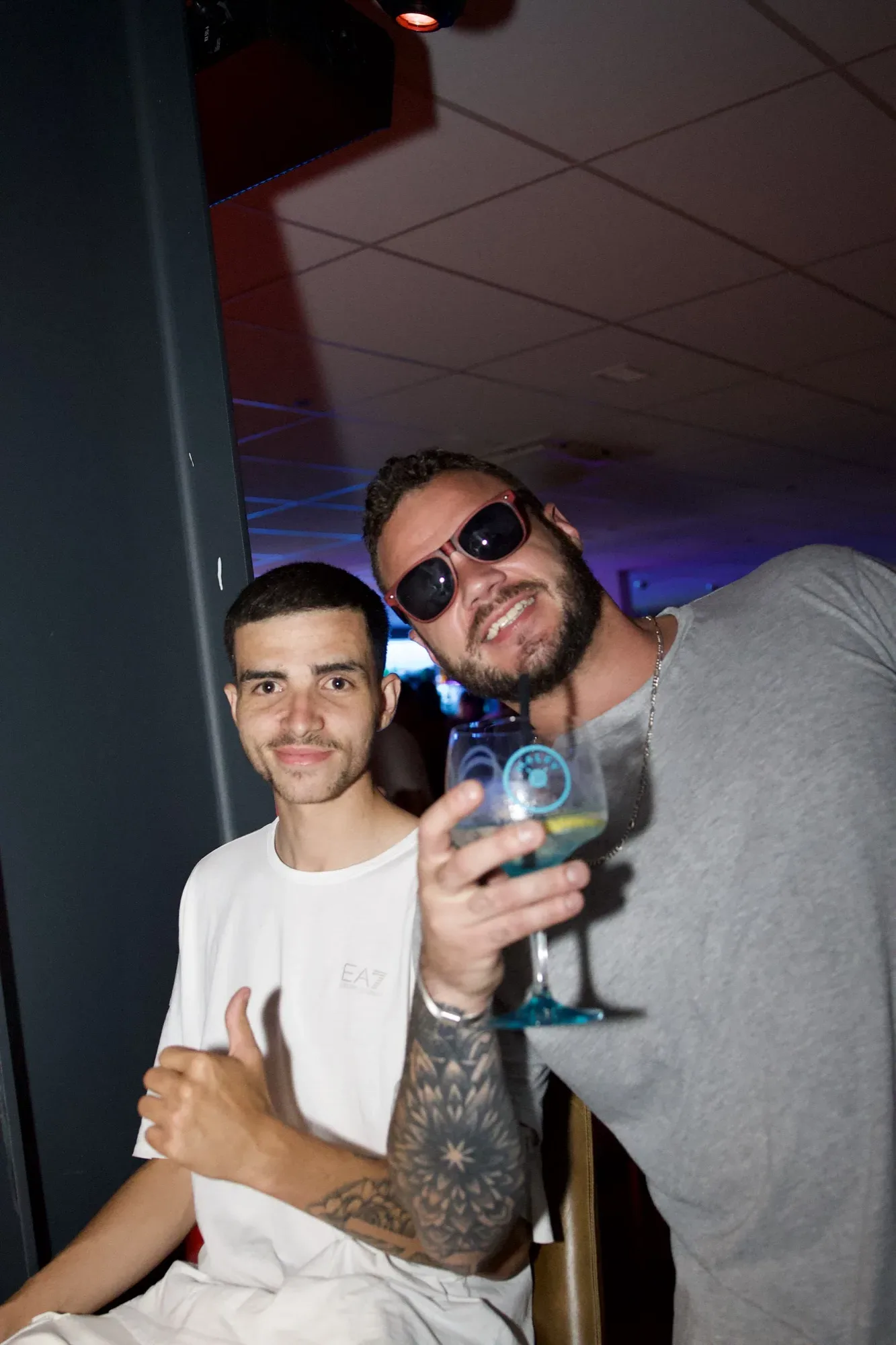 Photo White Party Favela Bar